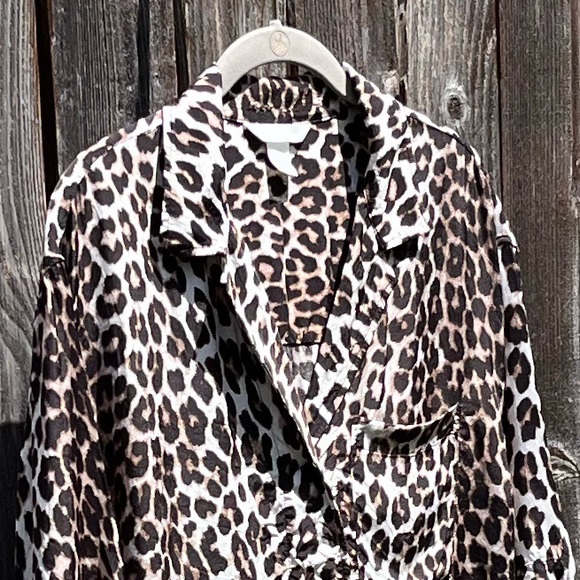 H&M leopard print top size medium - Picture 8 of 16